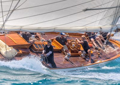 Charter Classic Yacht Hallowe'en for regattas